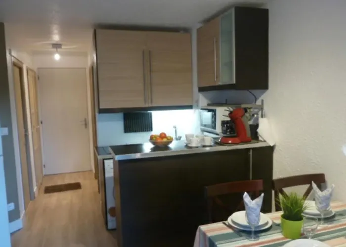Apartament Lovely T2 Near Center